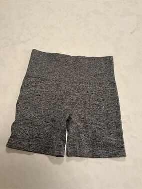 Colsie Heather Gray High-Waist Seamless Bike Shorts